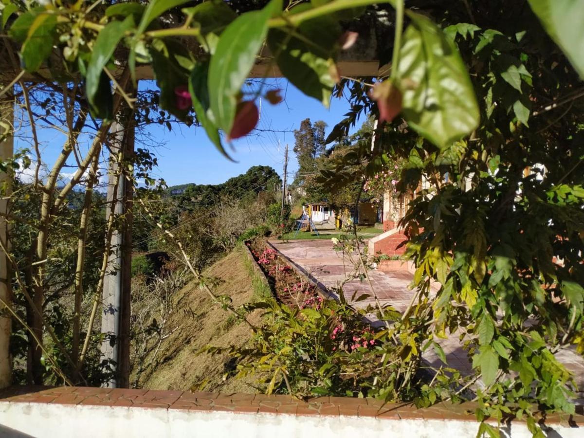 ホテル Colonia Saa Campos do Jordão エクステリア 写真